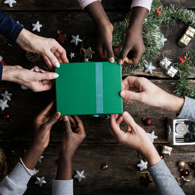Natal Solidário: ideias de presentes para ajudar quem precisa