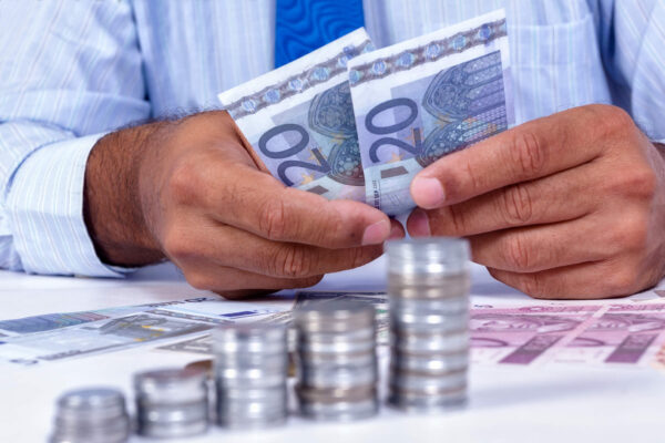 Como utilizar o reembolso de IRS para maior estabilidade financeira